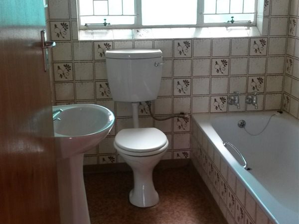 To Let 2 Bedroom Property for Rent in Flimieda North West